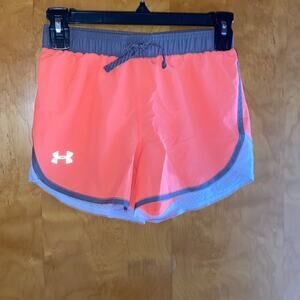 Under Armour shorts - youth medium